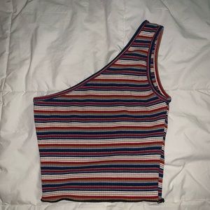 One shoulder crop top